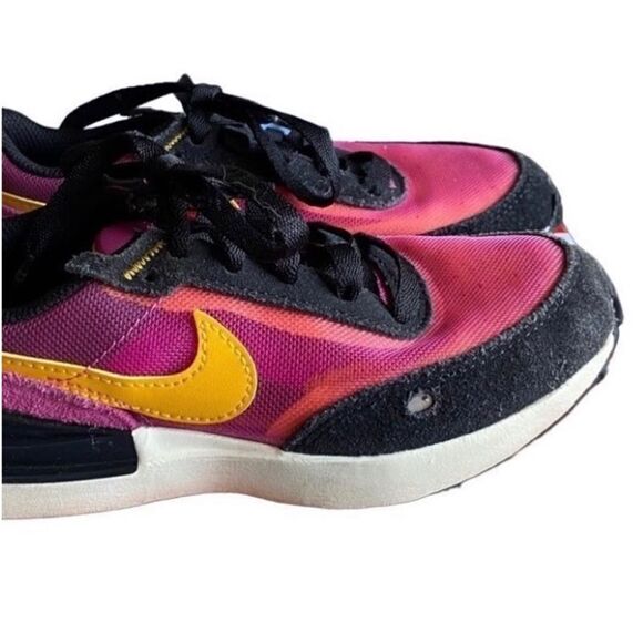 Nike youth Wafle one ps Activa, fuchsia university, pink casual sneaker S/12 ￼ - Picture 2 of 7